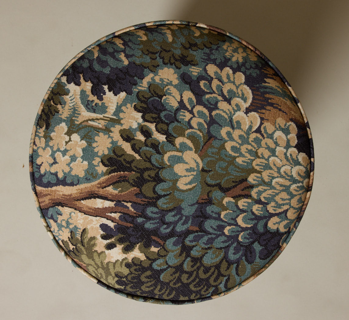 PIERCE & WARD LLOYD SIDE STOOL IN WALNUT AND WHIDBEY