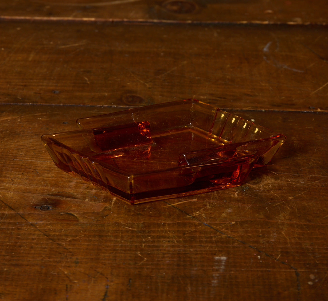 1930S ART DECO AMBER ASHTRAY