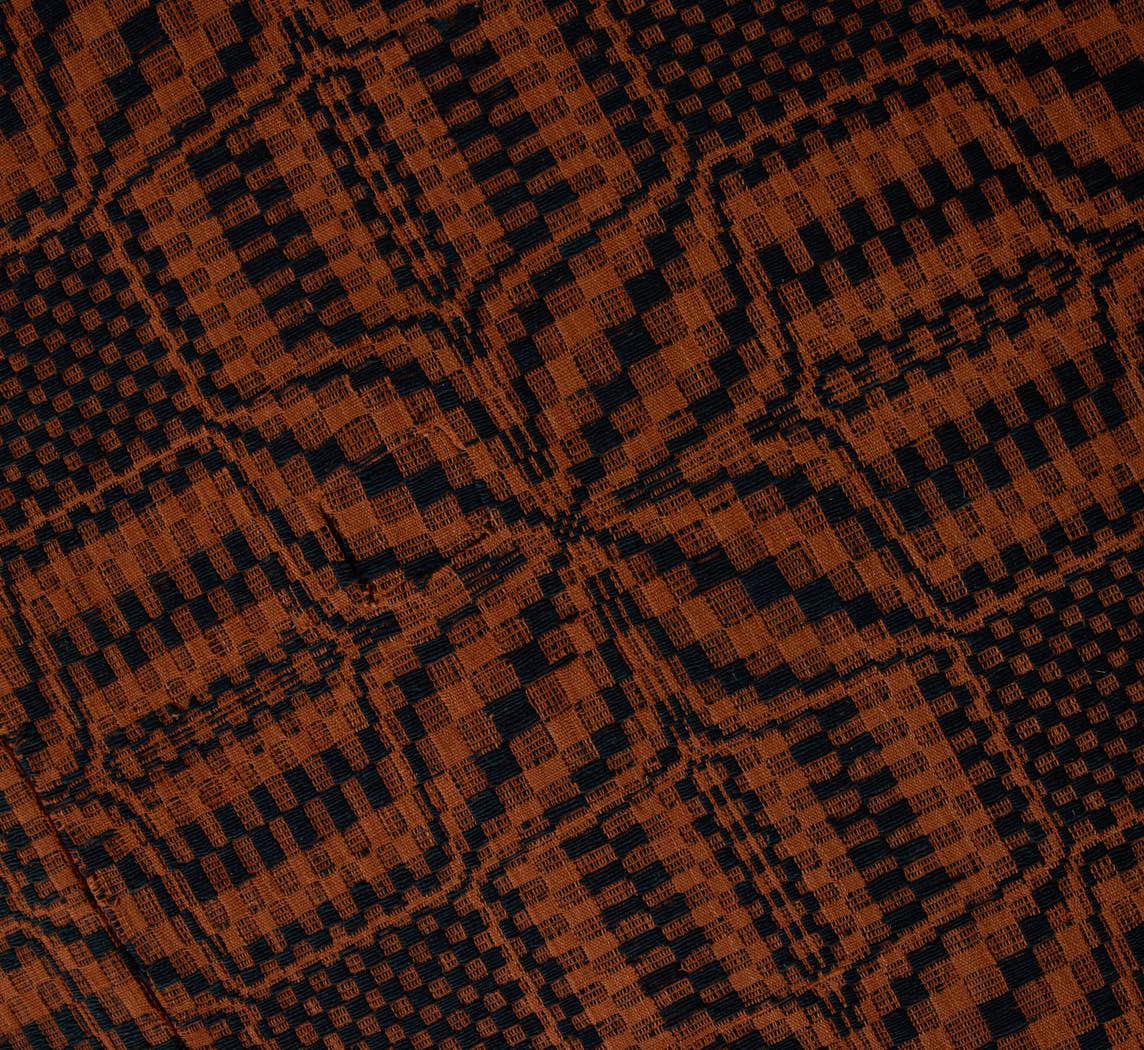 PIERCE & WARD CIRCLE OTTOMAN IN AMERICAN COVERLET