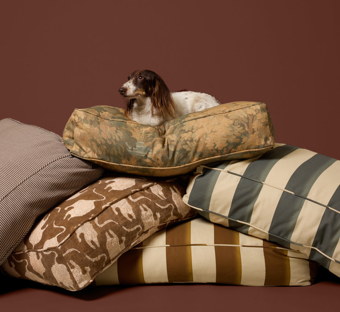 PIERCE & WARD DOG BED IN PALERMO STRIPE (MULTIPLE SIZES)