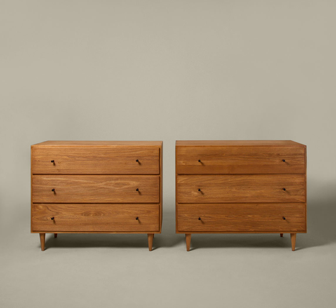 MIDCENTURY CHEST OF DRAWERS IN THE STYLE OF PAUL MCCOBB
