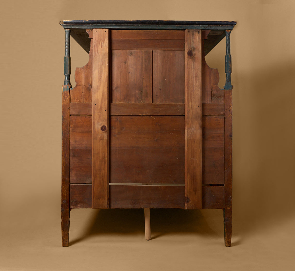19TH CENTURY SCANDINAVIAN PAINTED CANOPY BED