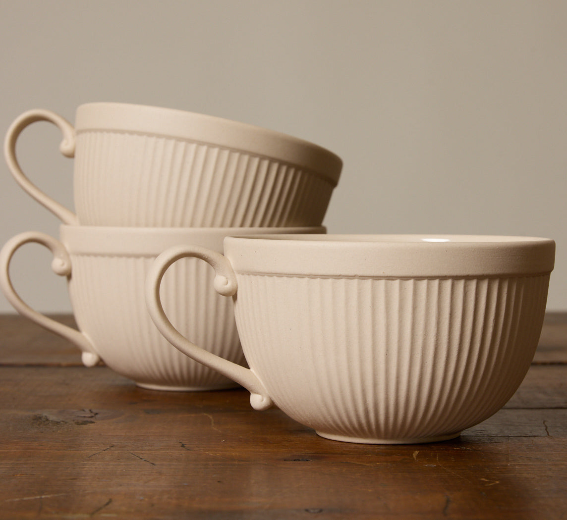 STONEWARE BREAKFAST CUP