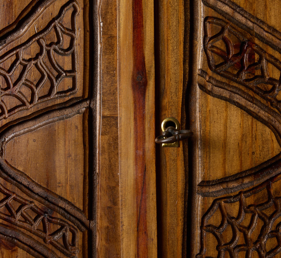 20TH CENTURY CARVED WOOD BRUTALIST CREDENZA