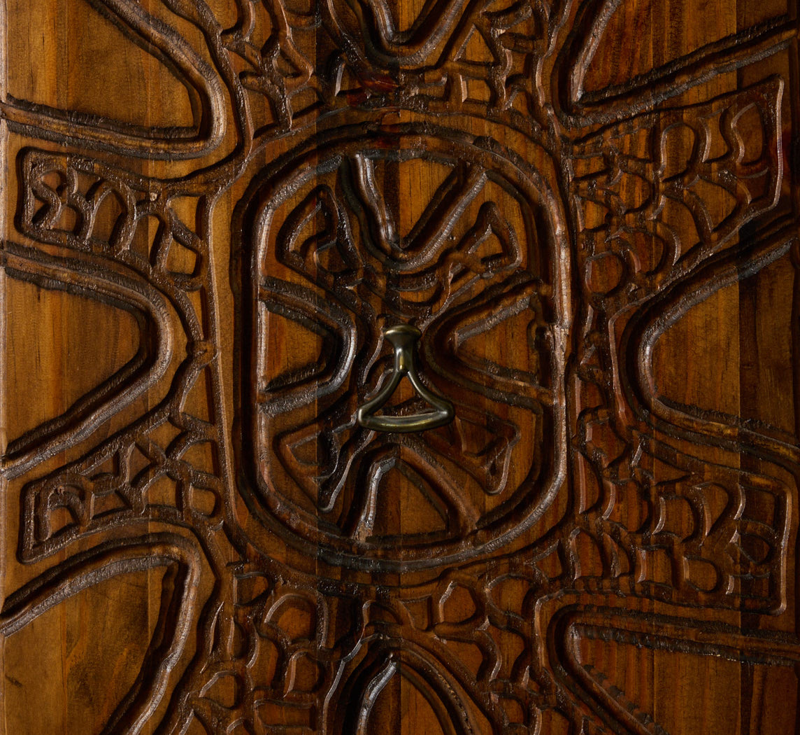 20TH CENTURY CARVED WOOD BRUTALIST CREDENZA