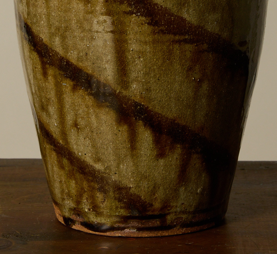 EARTHENWARE FOLK ART SWIRL VESSEL WITH LID I