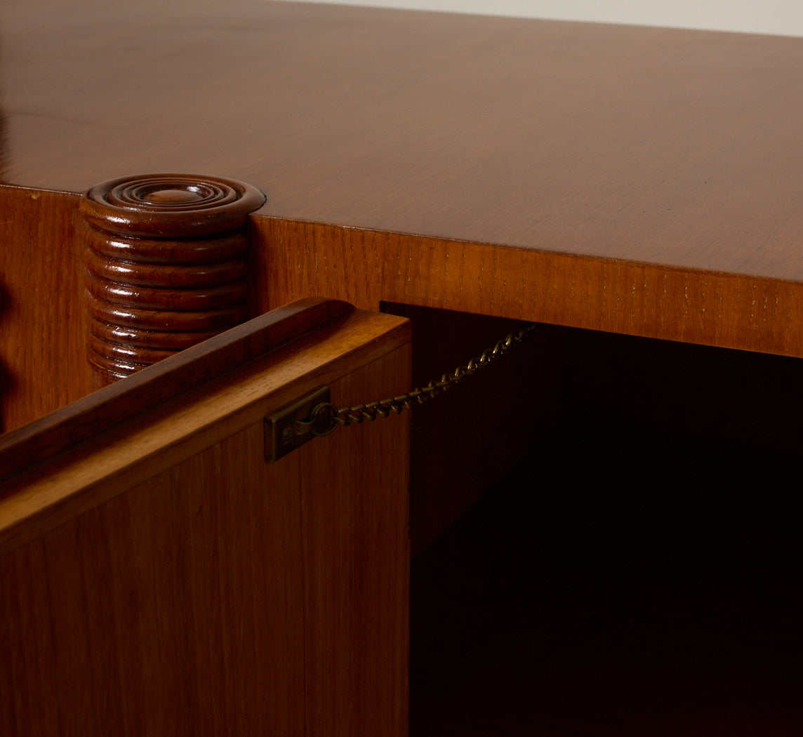 1940S ITALIAN OAK WOOD CREDENZA BY PIER LUIGI COLLI