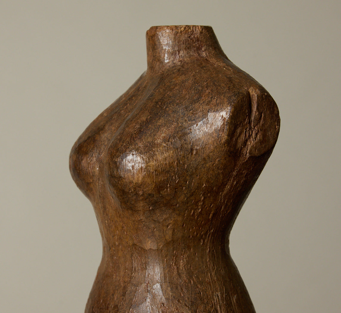 CARVED WOOD MANNEQUIN TORSO (SHORT)