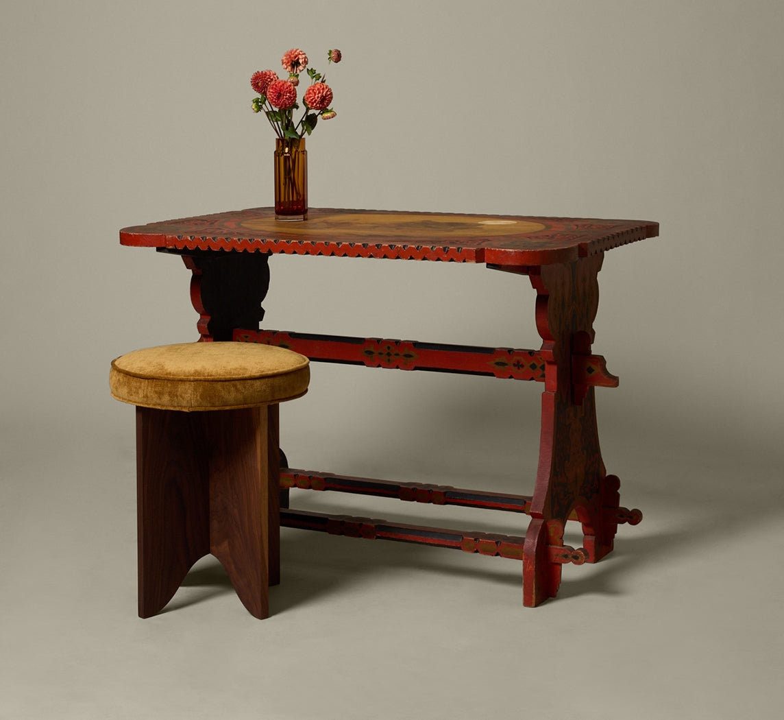 EARLY 20TH CENTURY RUSSIAN HAND PAINTED PARLOR TABLE