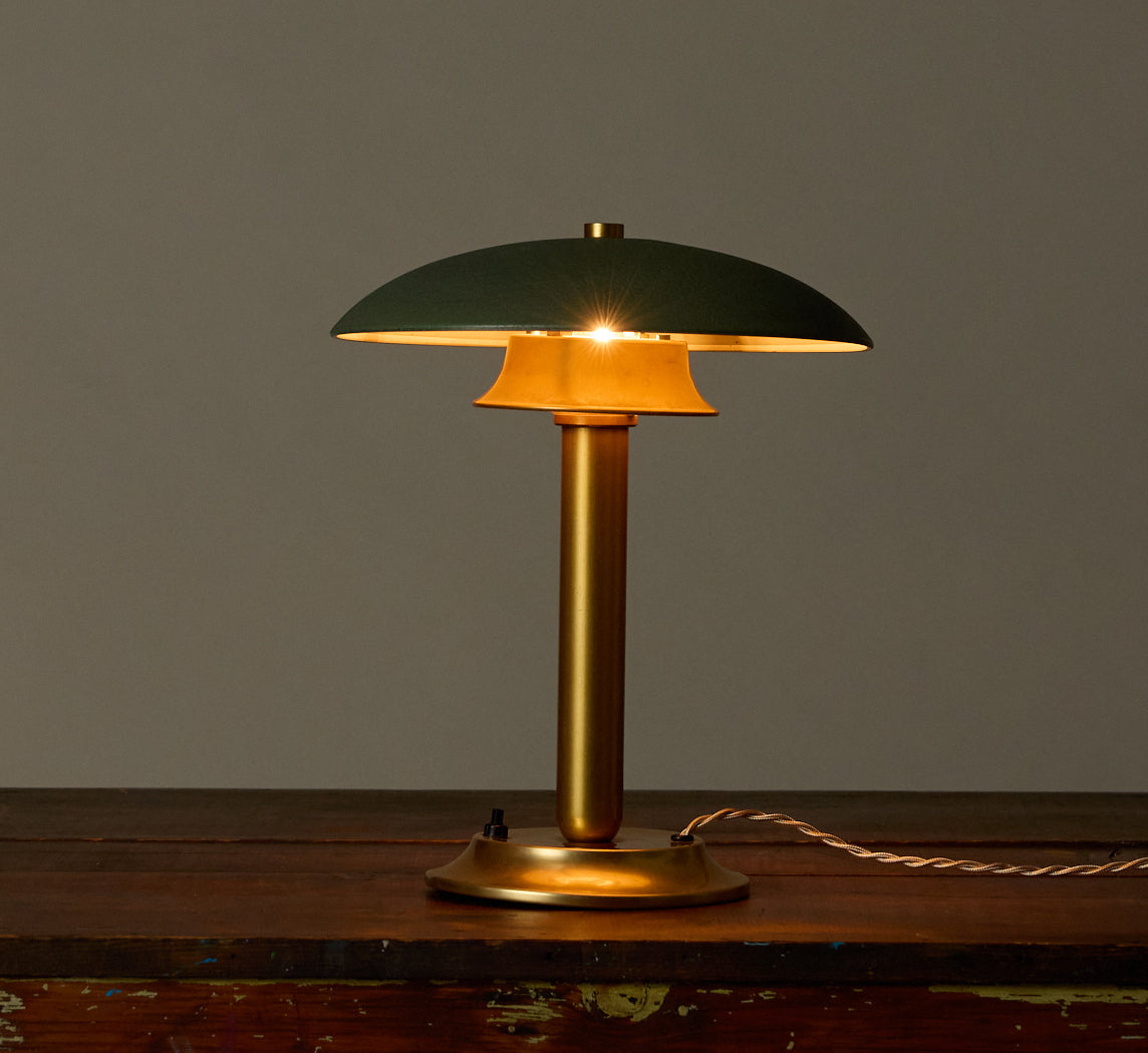 MID CENTURY MODERN ITALIAN TABLE LAMP