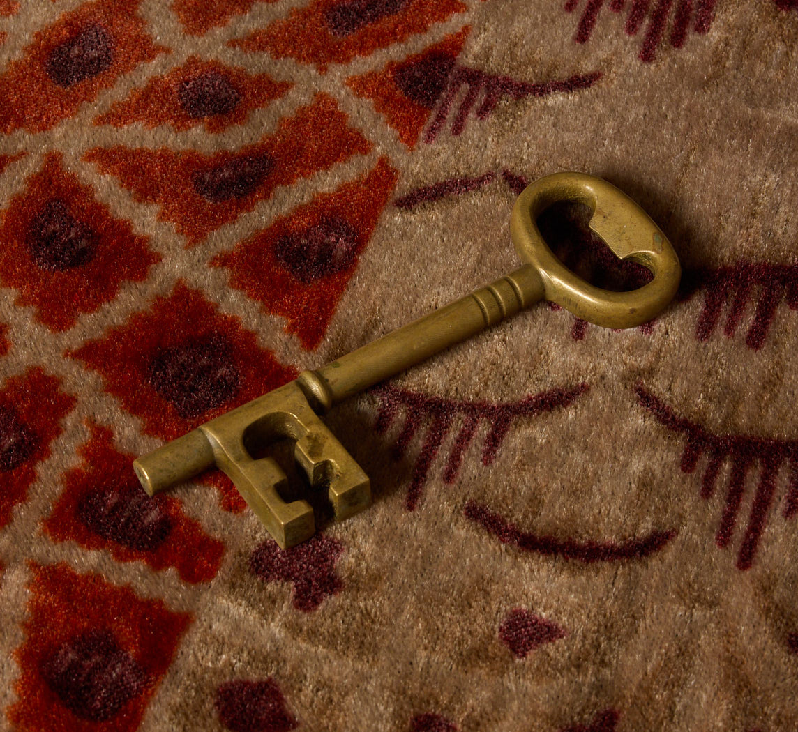 VINTAGE BRASS SKELETON KEY BOTTLE OPENER