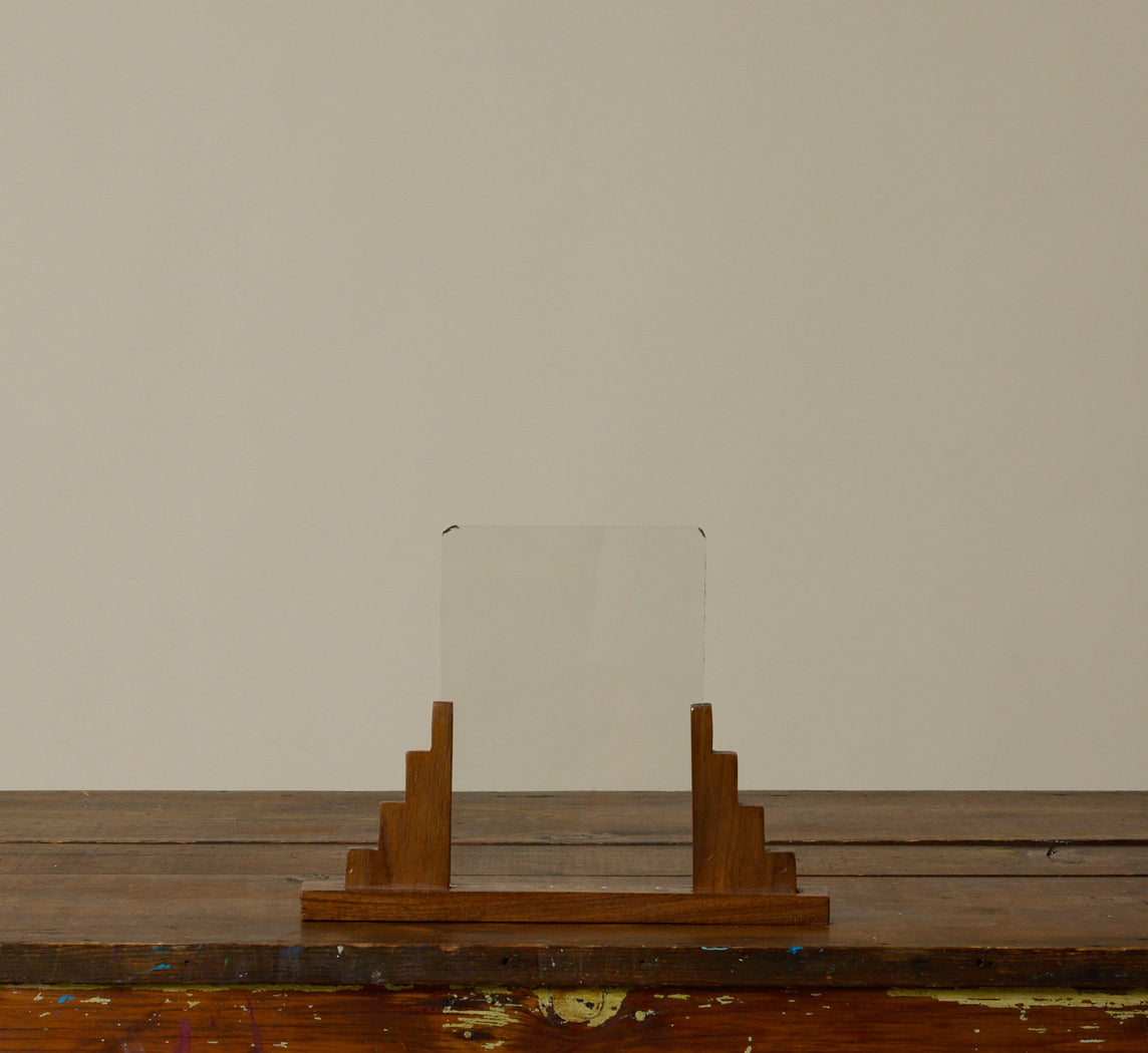 MEDIUM 1930S ART DECO OAK PICTURE FRAME
