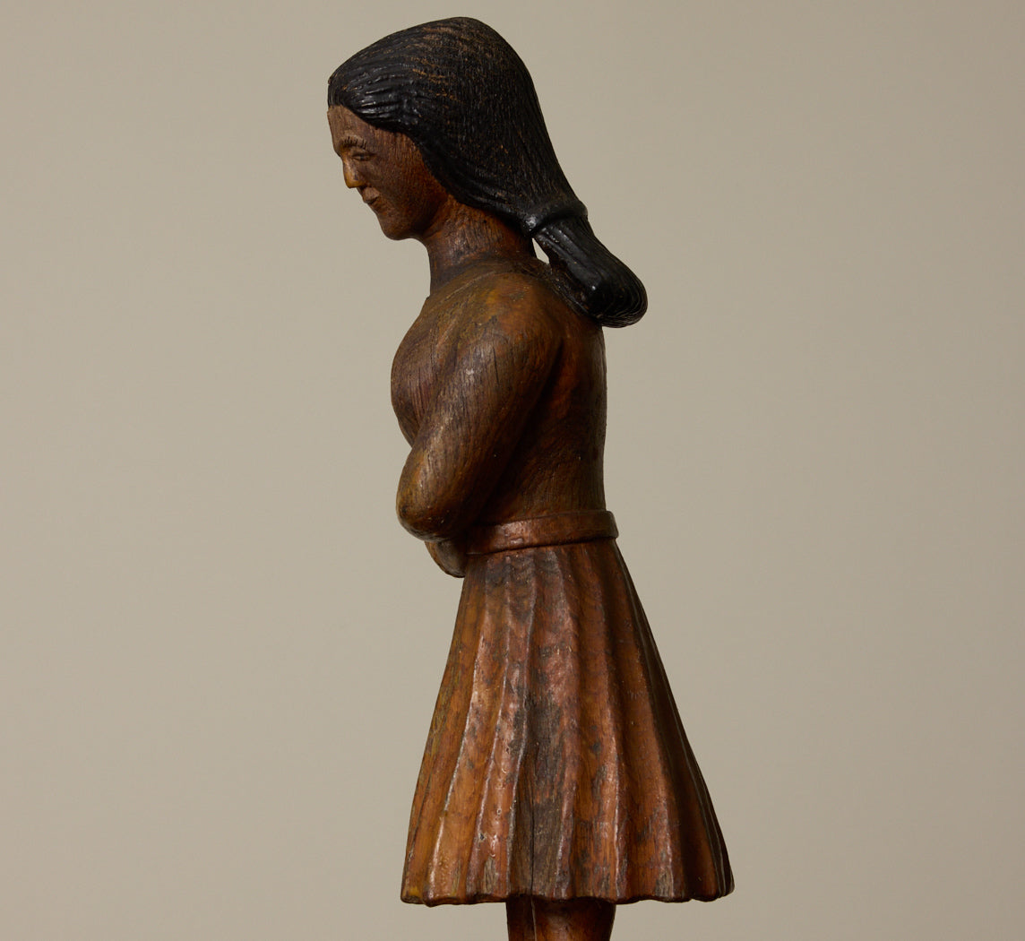 ANTIQUE CARVED FOLK ART FIGURE OF WOMAN