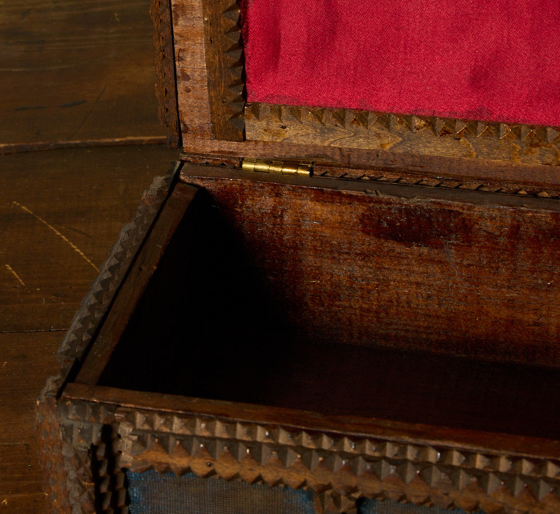 EARLY AMERICAN TRAMP ART JEWELRY BOX