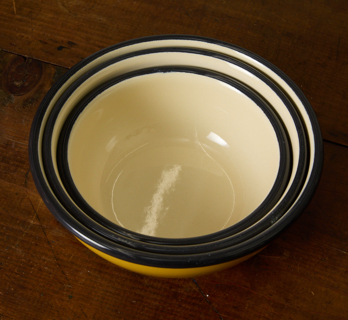 ENAMEL NESTING BOWLS IN BUOY