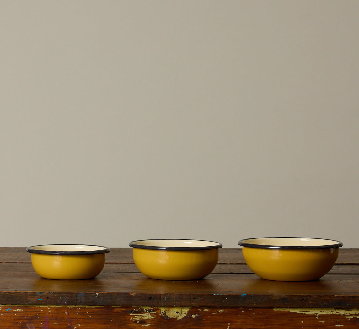 ENAMEL NESTING BOWLS IN BUOY
