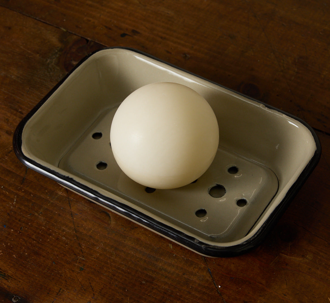 ENAMEL SOAP DISH IN OYSTER