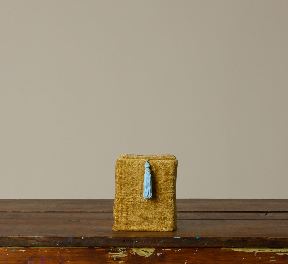 PIERCE & WARD GOLDEN POODLE TISSUE BOX COVER