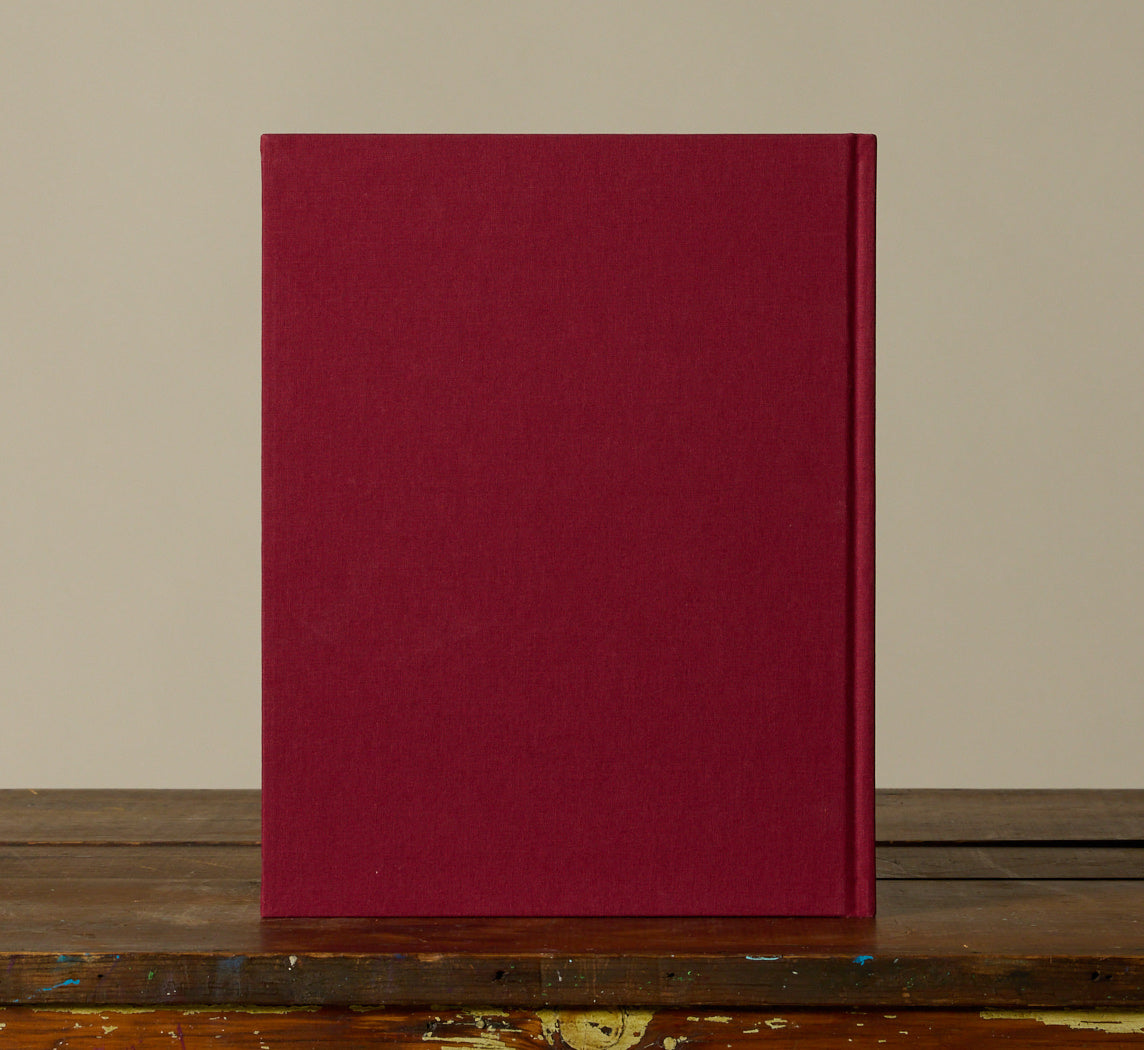 FRIDA KAHLO: HER UNIVERSE BOOK