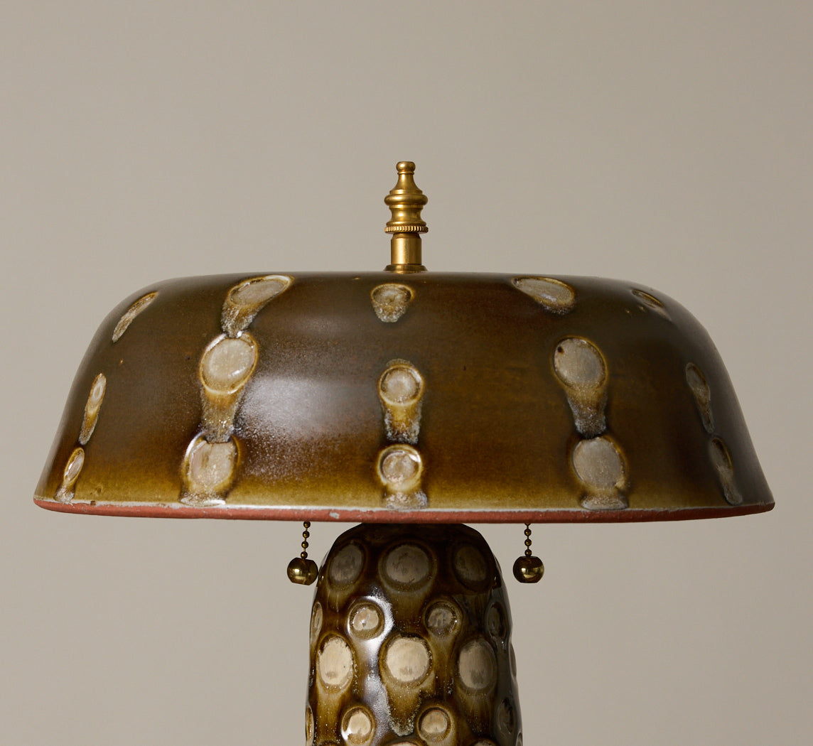 CASA ALFARERA POLKA LAMP IN CARAMEL BROWN WITH CREAM DOTS