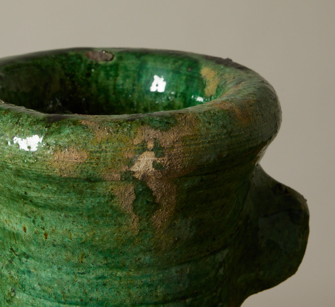 VINTAGE MIDCENTURY STUDIO POTTERY VASE WITH EMERALD GLAZE