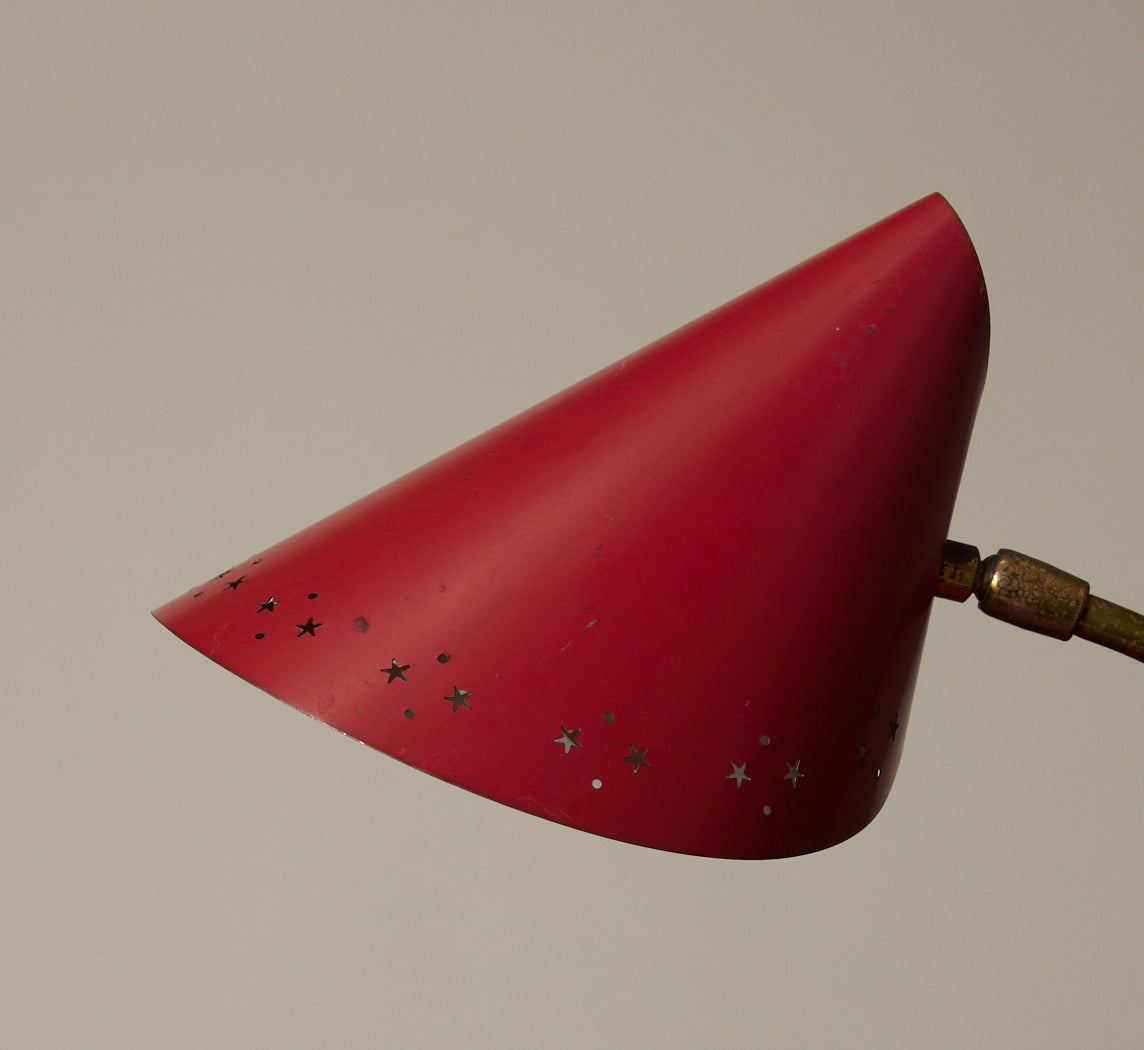 MID CENTURY SCARLETT ENAMEL CONICAL TABLE LAMP