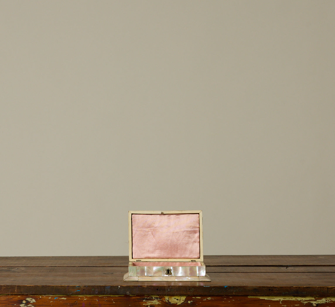 VICTORIAN MOTHER OF PEARL JEWELRY BOX