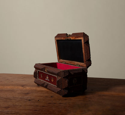 VINTAGE TRAMP ART JEWELRY BOX WITH BOTANICAL MOTIFS