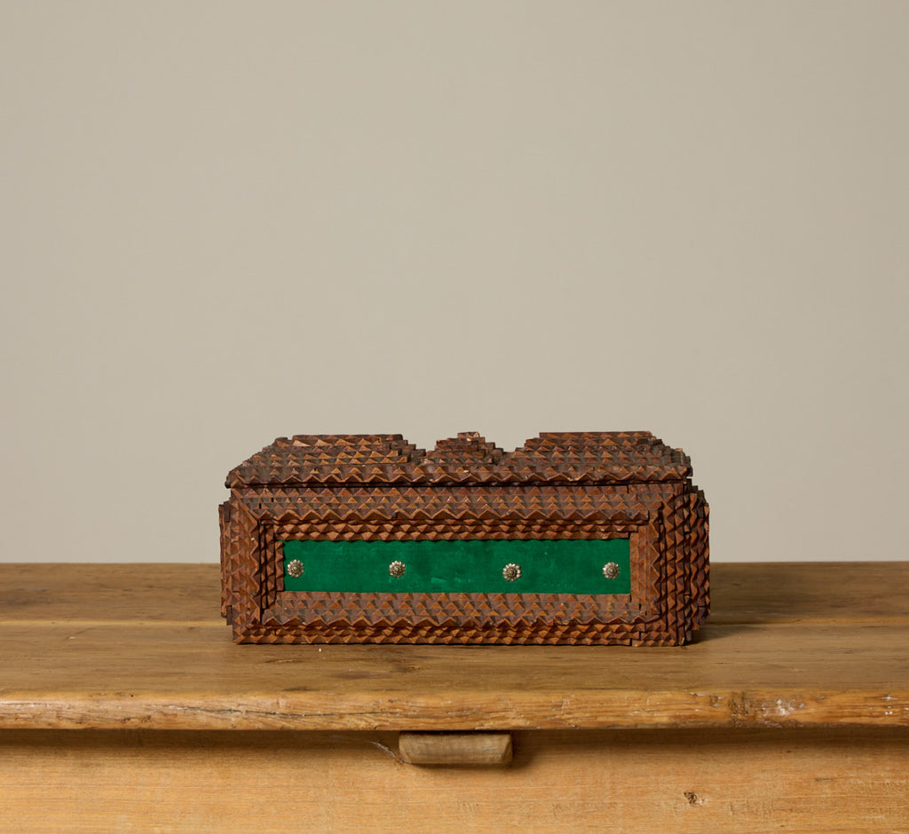 TRAMP ART BOX WITH GREEN VELVET DETAIL