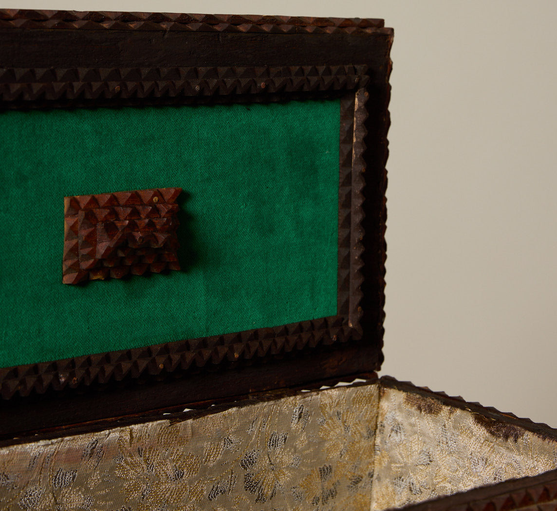 TRAMP ART BOX WITH GREEN VELVET DETAIL