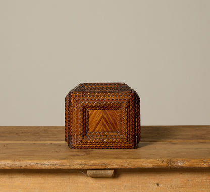 ANTIQUE WOODEN TRAMP ART BOX