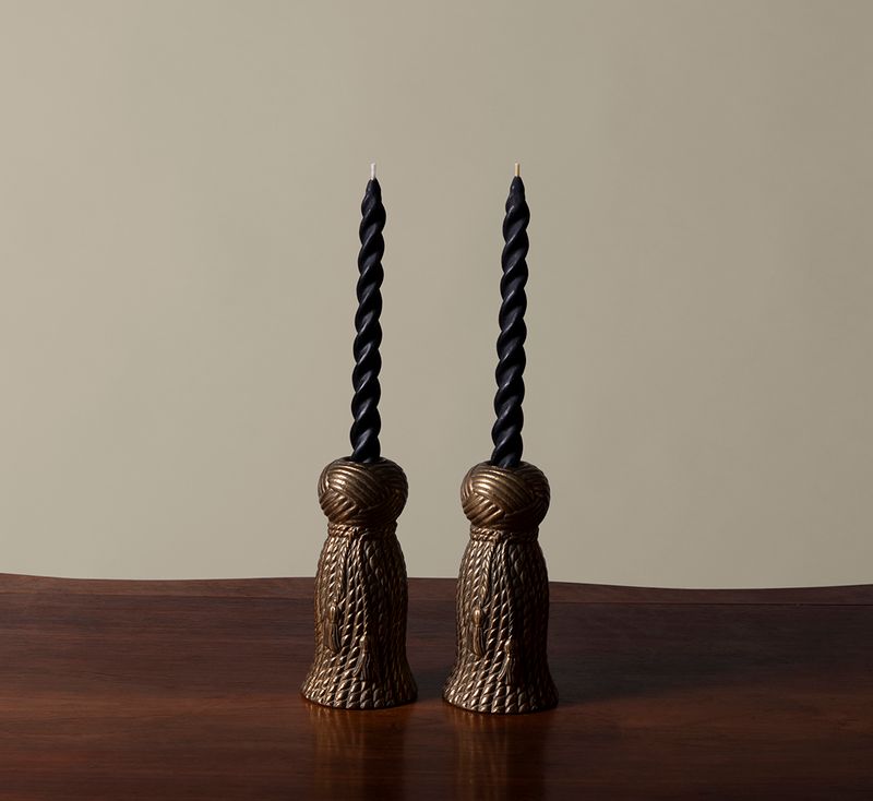 SPIRAL TAPER BEESWAX CANDLE IN BLACK