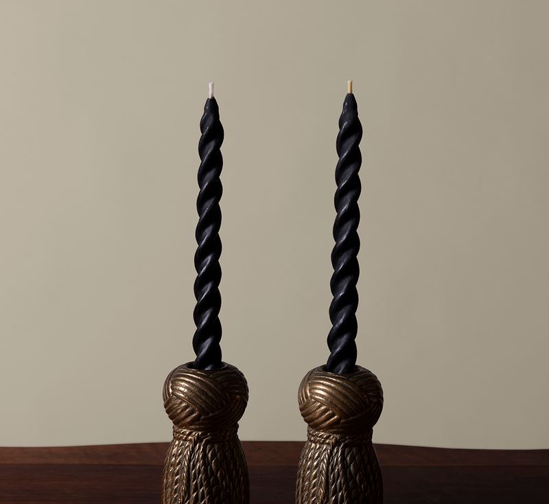 SPIRAL TAPER BEESWAX CANDLE  BLACK