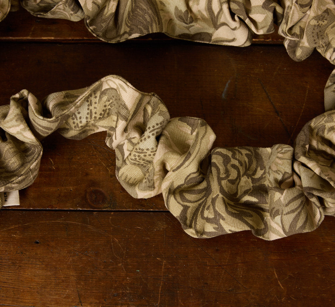 PIERCE & WARD PROVENÇAL FLORAL CORD COVER