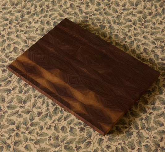 END GRAIN CUTTING & SERVING BOARD IN WALNUT