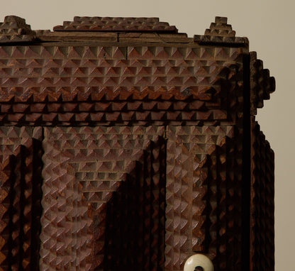 19TH CENTURY TRAMP ART DRESSER BOX