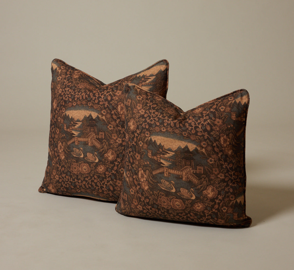 THE OPHELIA PILLOW