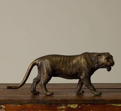 20TH CENTURY JAPANESE BRONZE TIGER