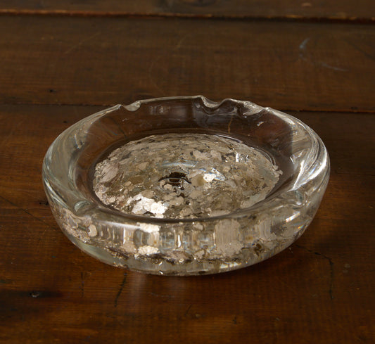 PIERCE & WARD HAND BLOWN GLASS ASH TRAY IN SILVER