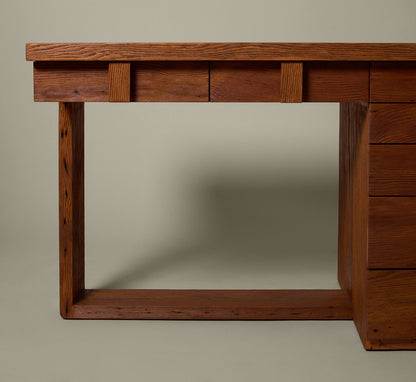 Antoine Desk