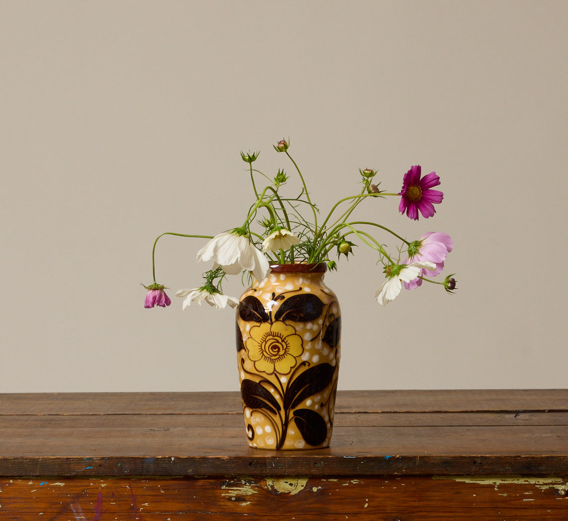 VINTAGE ITALIAN MAJOLICA FLOWER & DOT VASE
