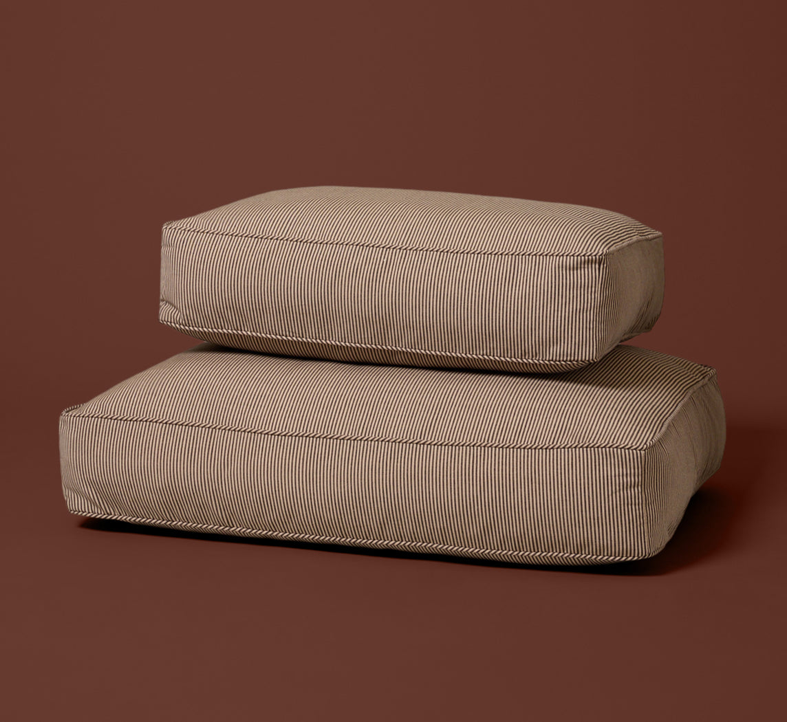 PIERCE & WARD DOG BED IN ESSEX STRIPE (MULTIPLE SIZES)