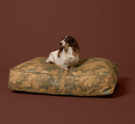 PIERCE & WARD DOG BED IN THE TAPESTRY (MULTIPLE SIZES)