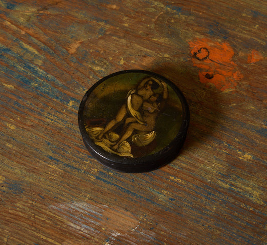 19TH CENTURY RISQUÉ PAPIER-MÂCHÉ SNUFF BOX
