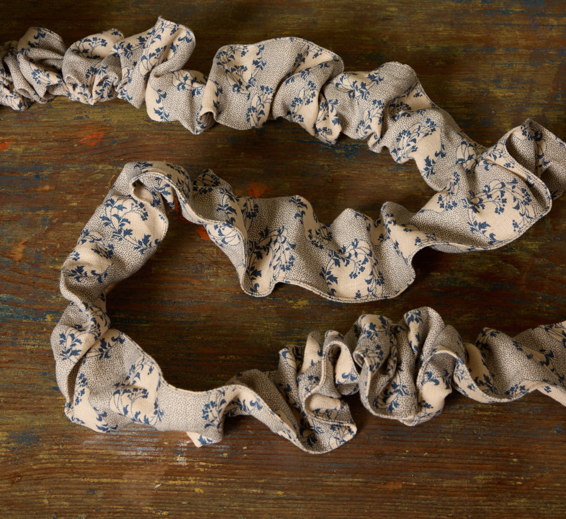 PIERCE & WARD BLUE MOON FLORAL CORD COVER