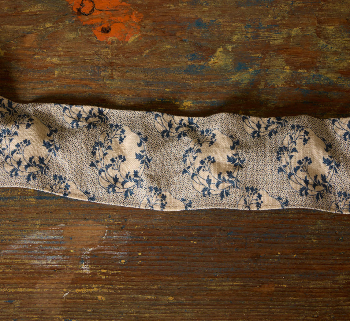 PIERCE & WARD BLUE MOON FLORAL CORD COVER