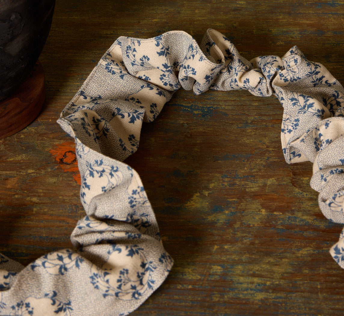 PIERCE & WARD BLUE MOON FLORAL CORD COVER