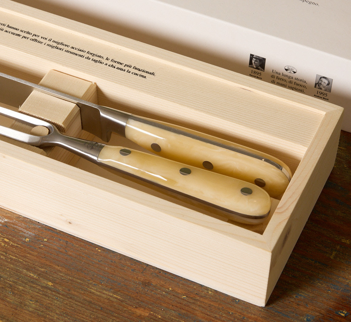 CARVING SET WITH CREAM LUCITE HANDLE BY COLTELLERIE BERTI