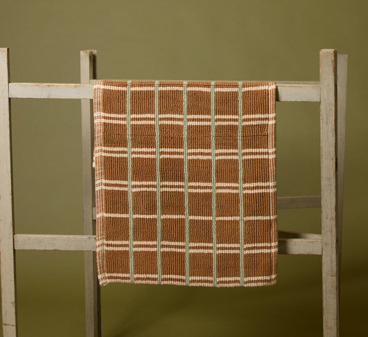 LUCIA BATH MAT IN HAZELNUT & JADE