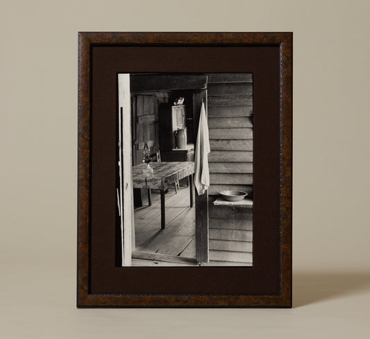 LIMITED EDITION "FARMER'S KITCHEN" SILVER GELATIN PRINT BY WALKER EVANS (1903-1975)